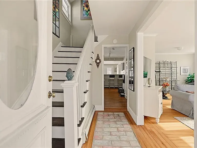 118 Center Ave — Photo 23