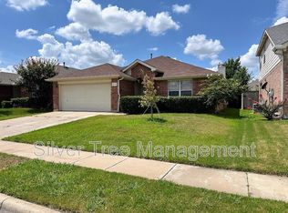 10316 Lake Ter, Hurst, TX 76053