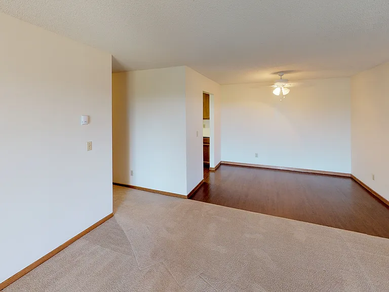 Lexington Heights Apartments — Photo 30