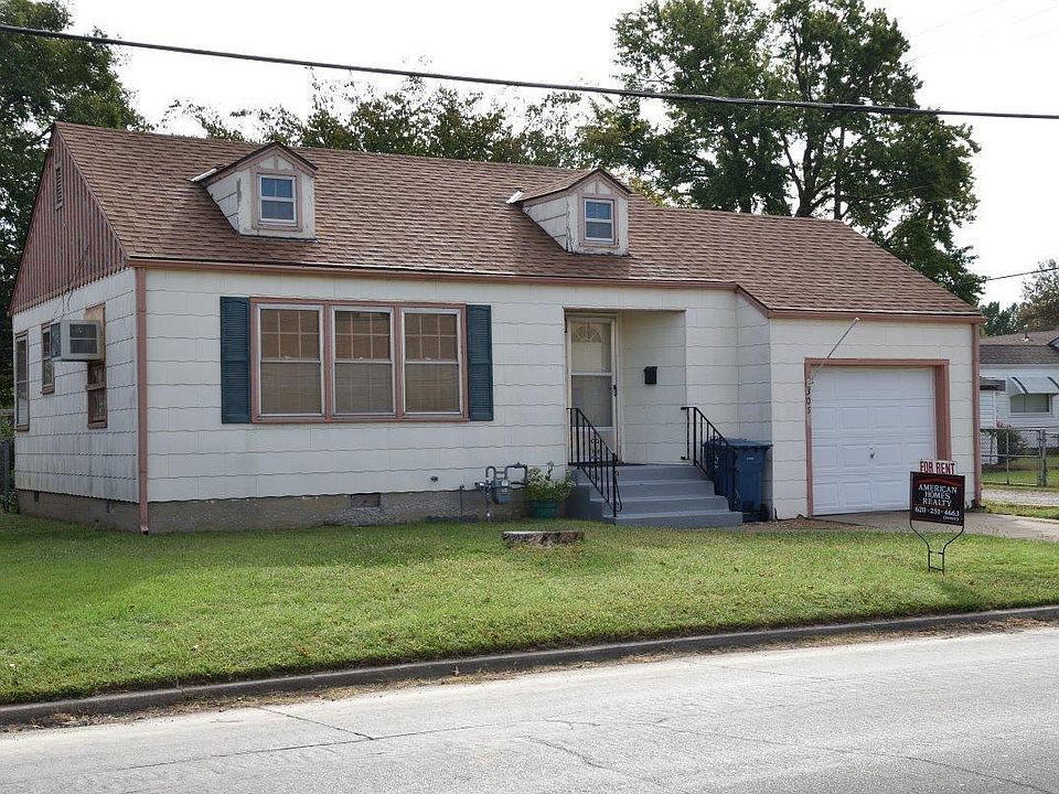 1st image of 305 S Buckeye St