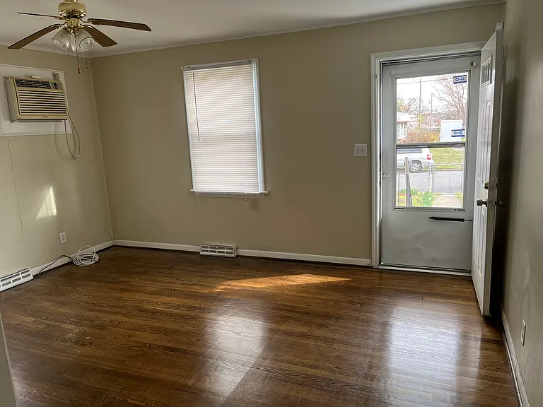 1206 Hilton Pl — Photo 5