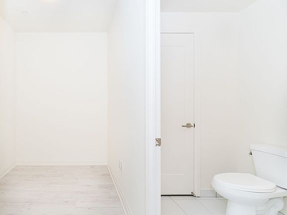 3rd image of 509 Dundas St W #205