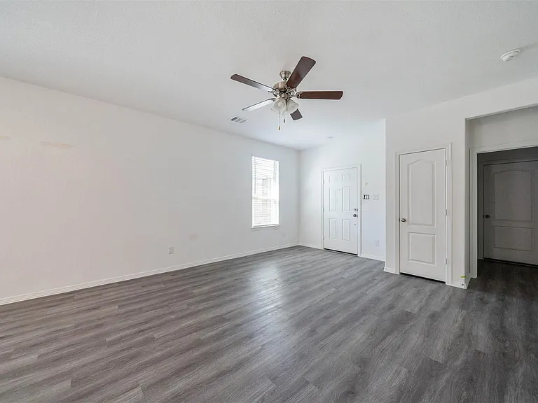 16743 Rover Ln — Photo 10