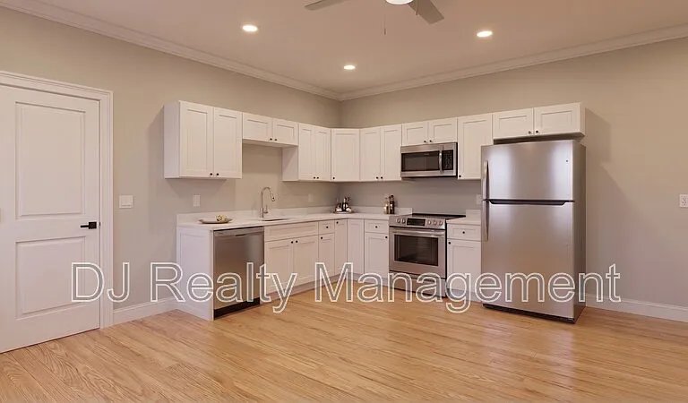 6 Endicott Ct #1 — Photo 1