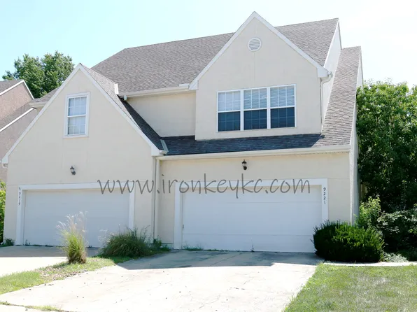 9221 Boehm Dr, Lenexa, KS 66219