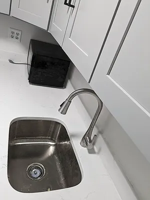 Rented by Reliance Realty of Manhattan Corp | media 11