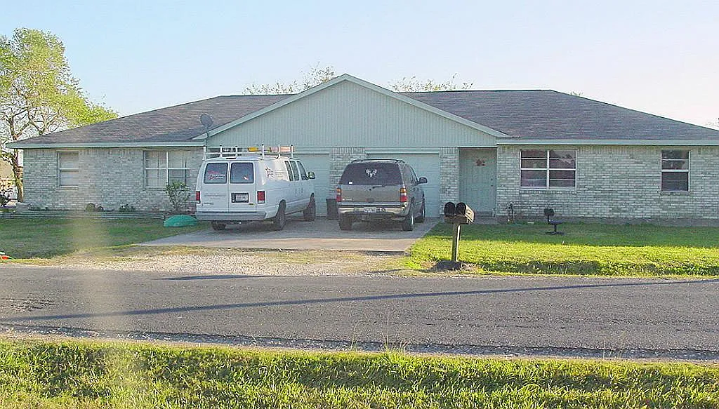 3 bed, 1.5 bath, 1175 sqft, $1,500 — Photo 1