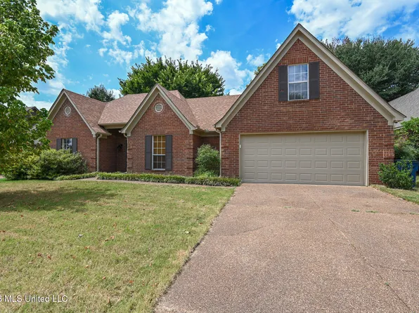 9051 Champlain Dr, Olive Branch, MS 38654