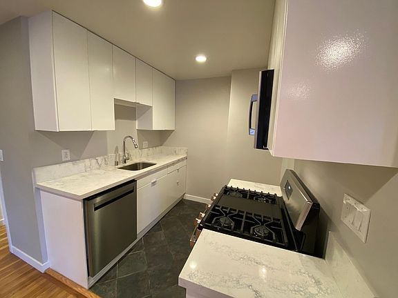 4th image of 1130 N Laurel Ave APT 3