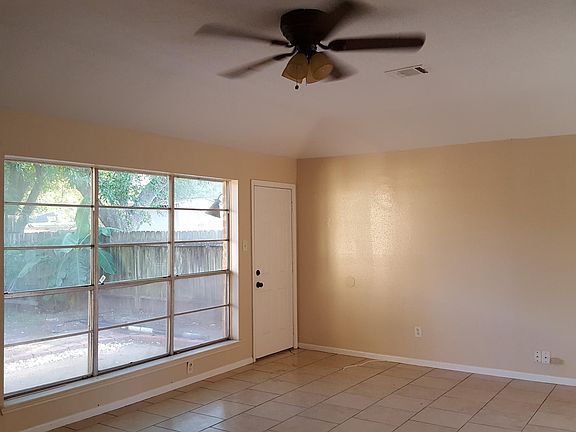 4th image of 1919 Southbend Cir