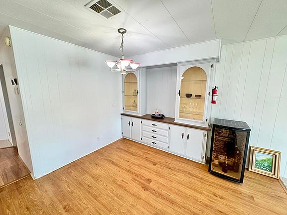 5th image of 32075 Westchester Dr