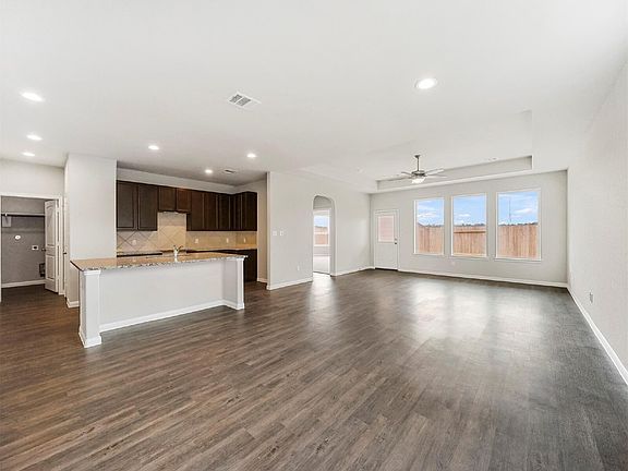 5th image of 5763 Paseo Pl