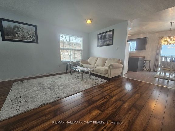 3rd image of 23 Morton Cres