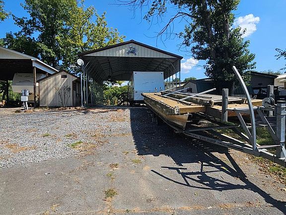 5th image of 36 Boo Blvd