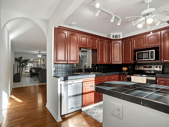 4th image of 2404 Antigua Circle #N2