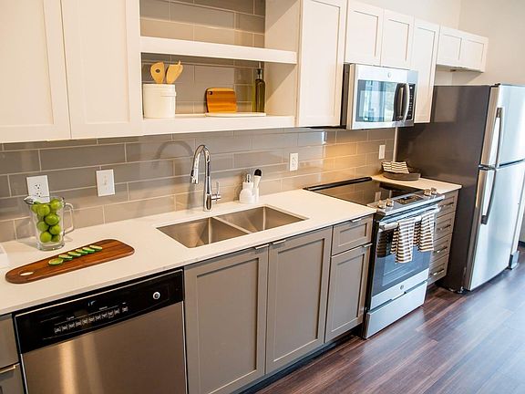 2nd image of 1808 20th Ave S #2