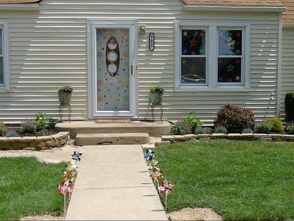 3rd image of 9627 S Merton Ave