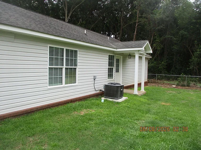135 Twelve Oaks Ct — Photo 2