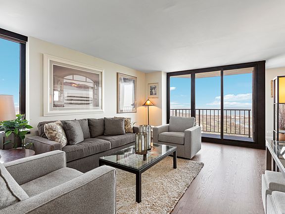 4th image of 3660 N Lake Shore Dr APT 4202