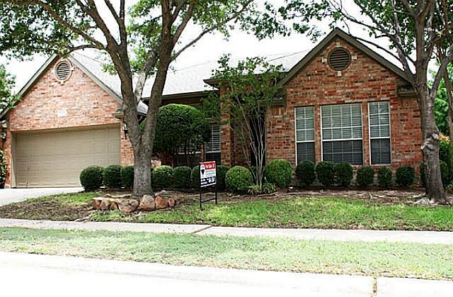 1st image of 1024 Laurel Oak Dr