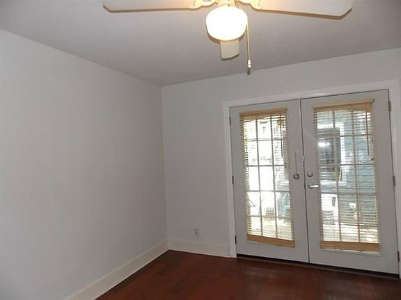 4th image of 1303 Kinney Ave #B