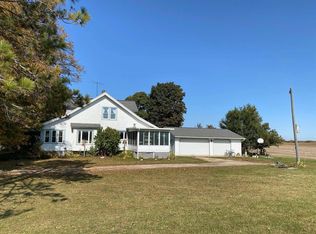 N5944 Harvey Rd, Lake Mills, WI 53551