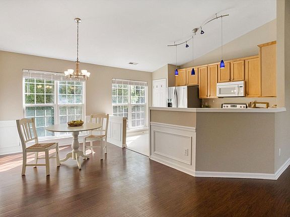 4th image of 324 Willingham Rd