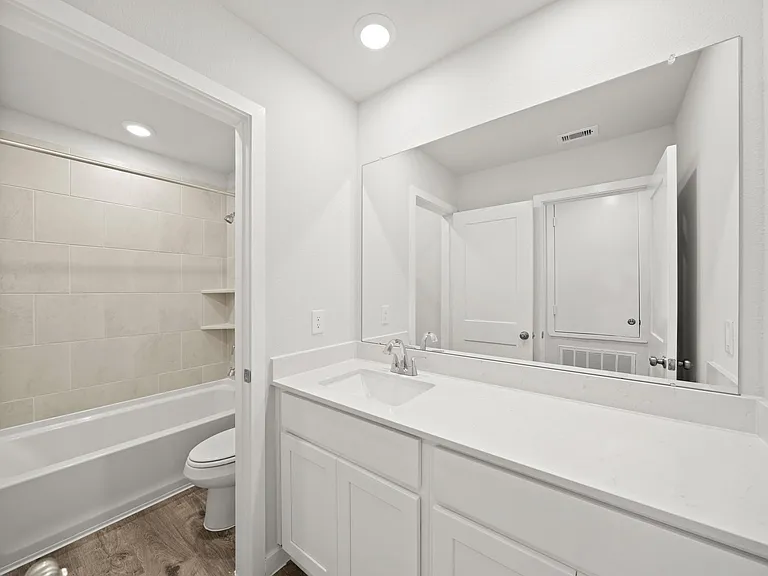 4006 Crowning Ct — Photo 12