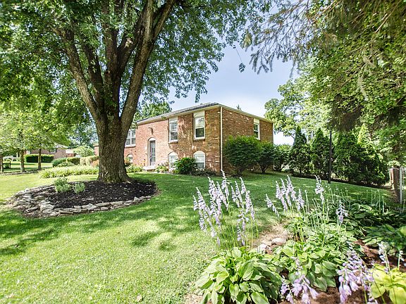 2nd image of 706 Marengo Dr