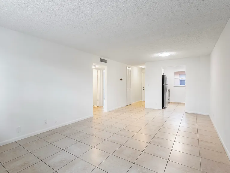 450 SW 2nd Ave #215 — Photo 1
