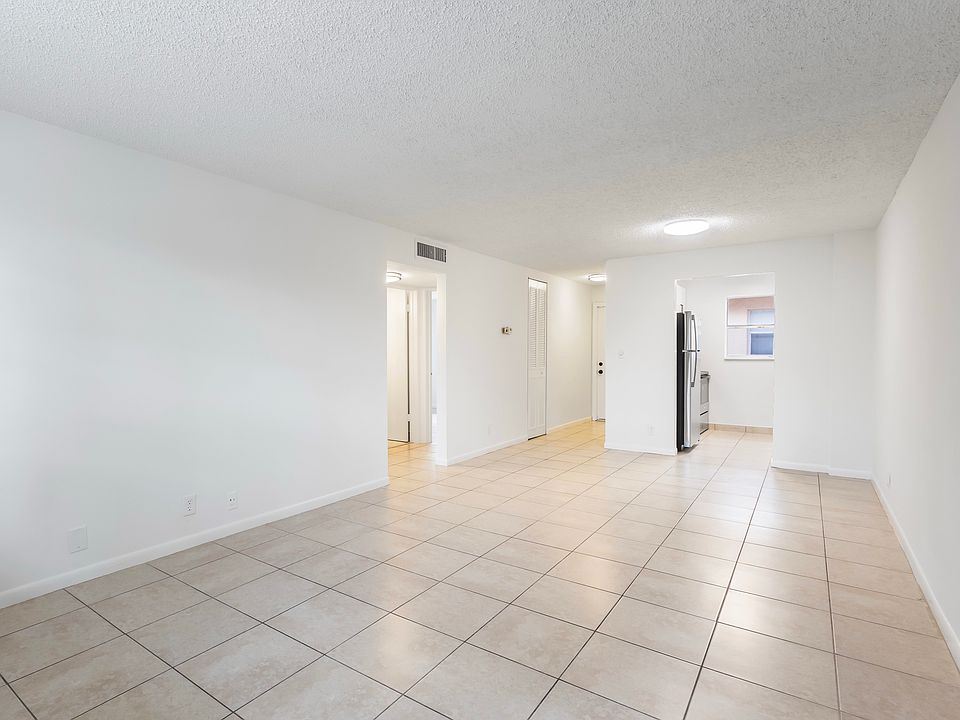 1st image of 450 SW 2nd Ave #215