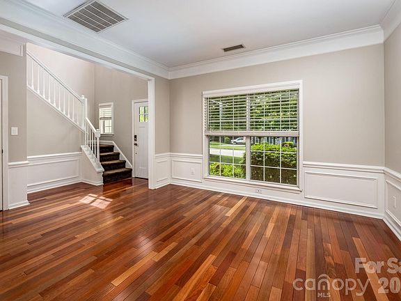 2nd image of 107 Monterey Dr