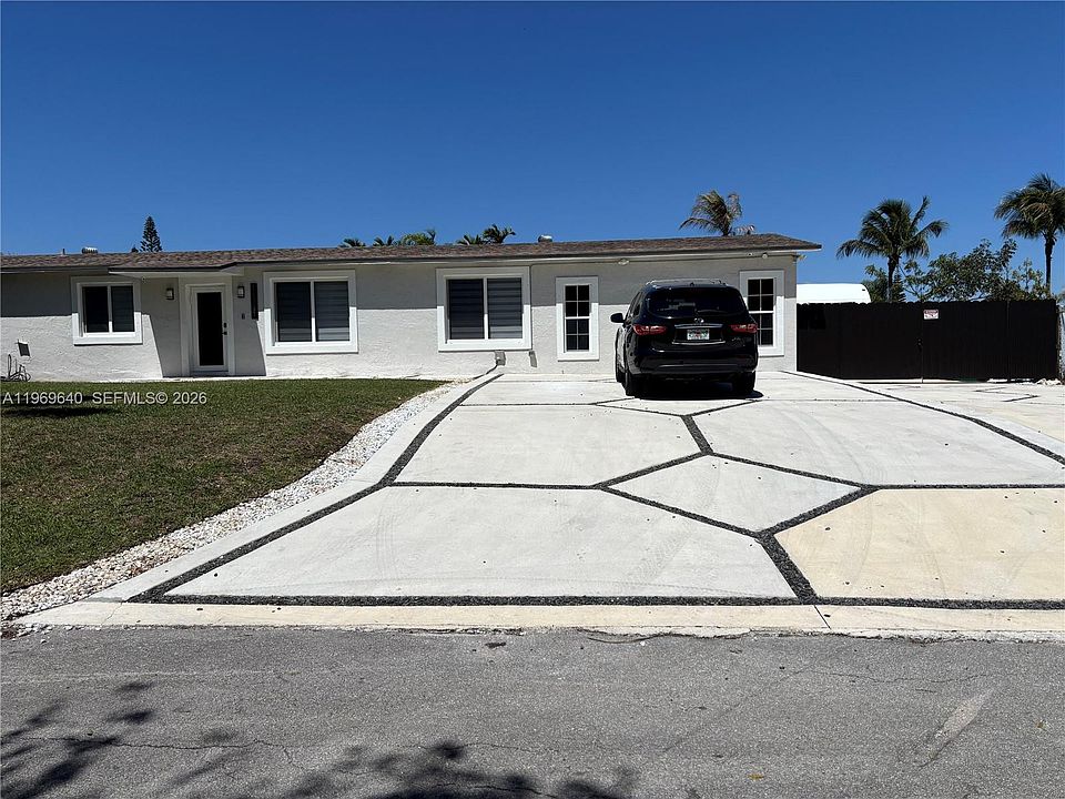 1st image of 16321 SW 294th St