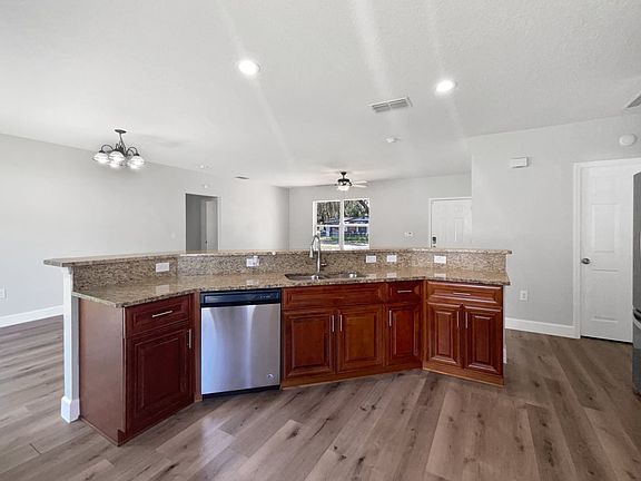 3rd image of 3791 Summer Haven Ln