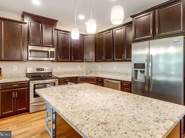 14768 Malloy Ct, Woodbridge, VA 22191