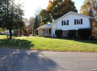 6 Kim Acres Dr, Mechanicsburg, PA 17055