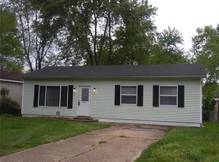 67 Cedar Brook Dr, Pacific, MO 63069