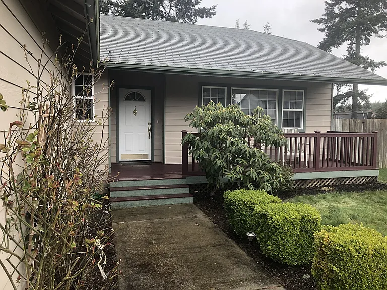 749 SW Regency Dr — Photo 19