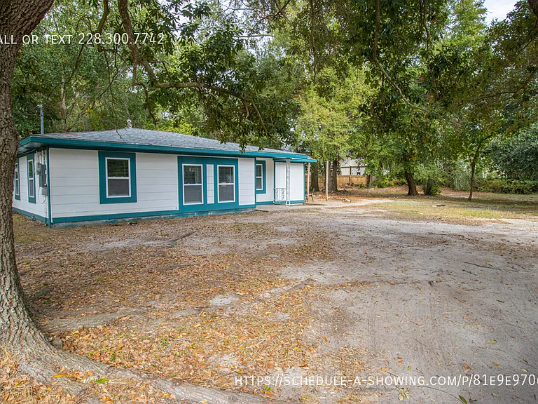 226 Milray Ln — Photo 1