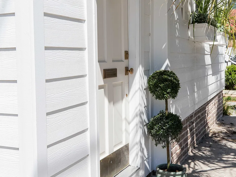142 Line St