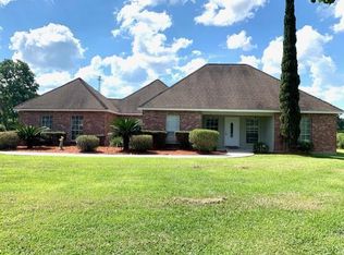 35 Escape Dr, Carriere, MS 39426