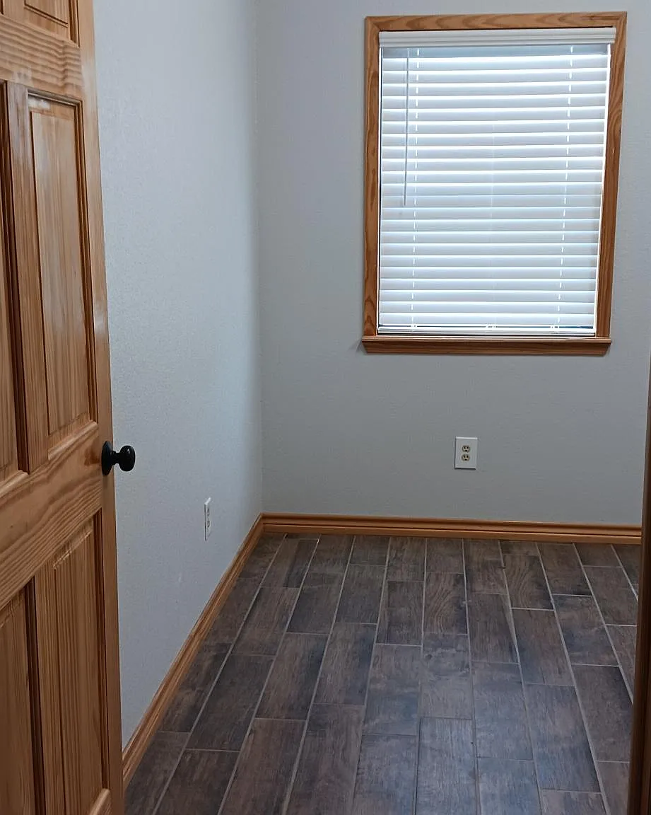6110 FM 1044 — Photo 4