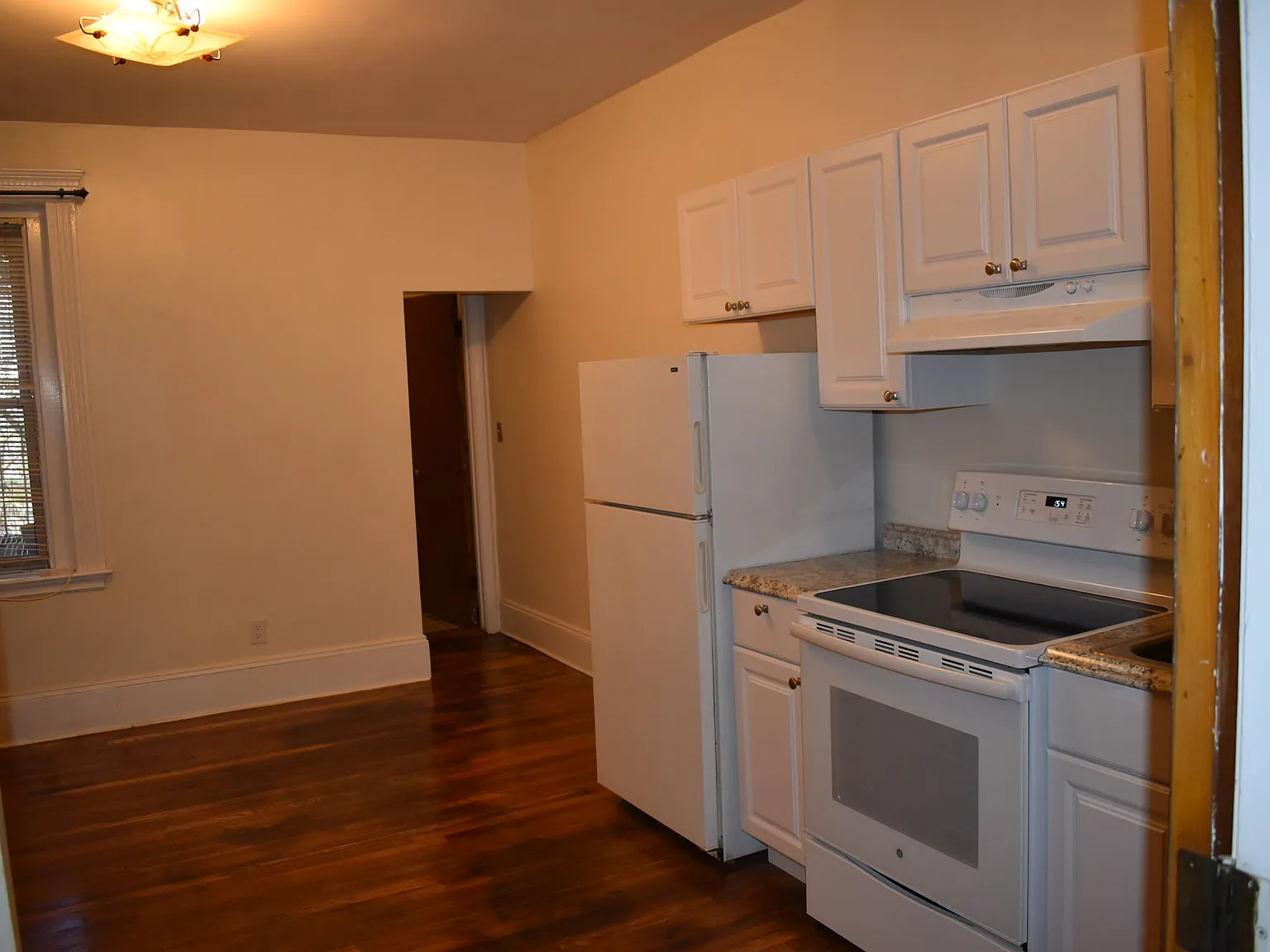 Studio, 1.0 bath, $1,650 — Photo 2