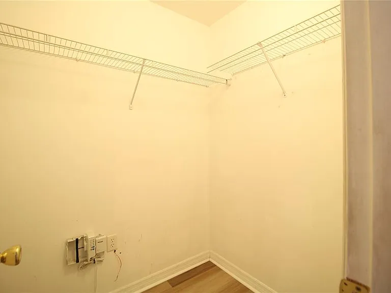 720 Newton Ave S — Photo 10