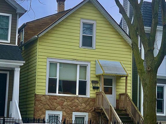 4th image of 2151 W Berteau Ave