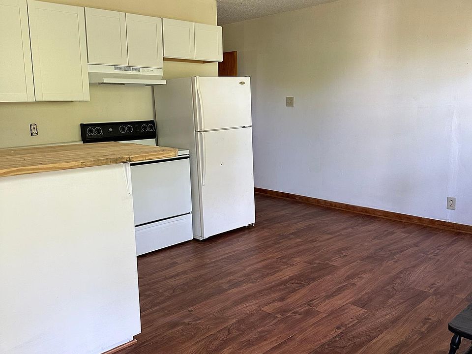 2nd image of 909 Flanders Ln #6