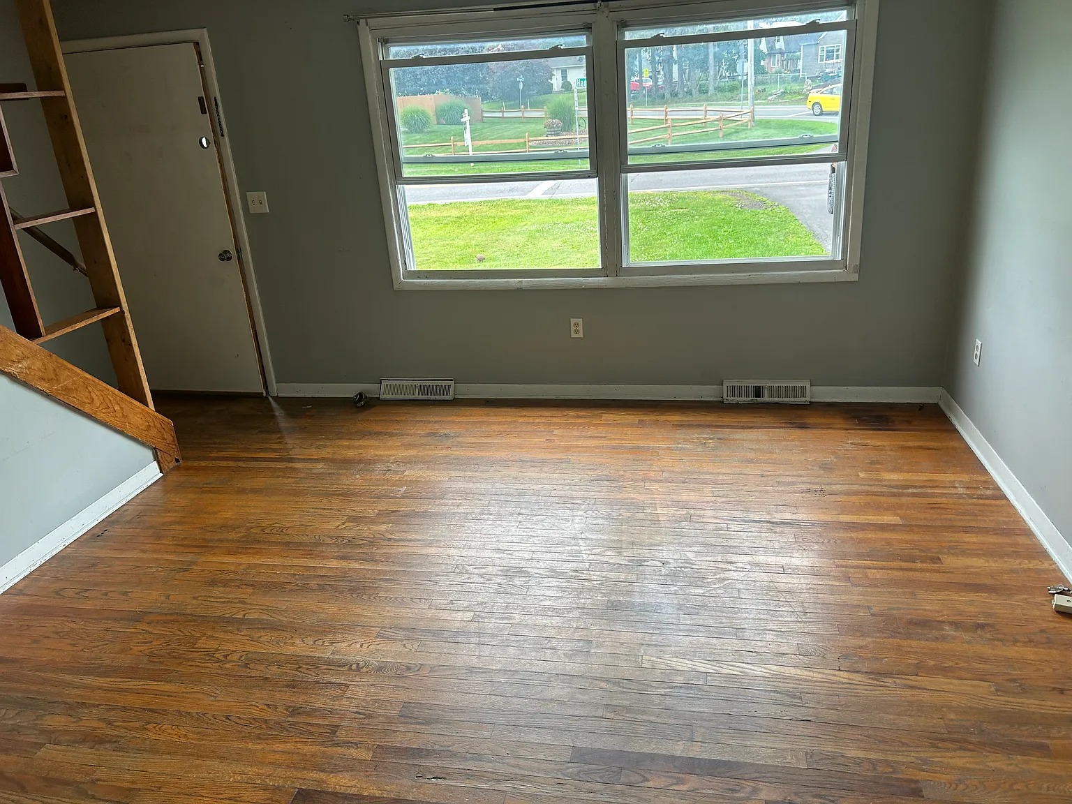 2 bed, 890 sqft, $1,300 — Photo 3