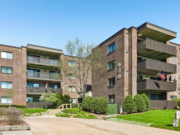 930 Taylor Dr APT 104, Gurnee, IL 60031