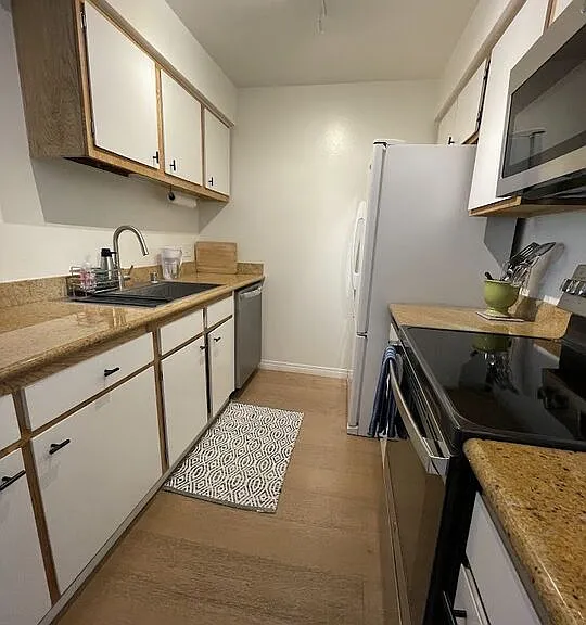 8314 Raintree Cir — Photo 10