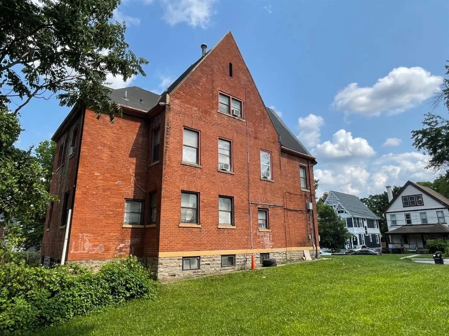 1 bed, 700 sqft, $850 — Photo 2